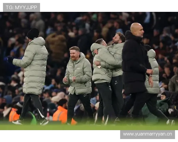 曼城进攻节奏紊乱,表面攻势如潮实则失控问题逐步显现