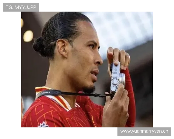 范戴克以中卫身份获PFA年度最佳球员解析 范戴克以中卫身份获PFA年度最佳球员解析