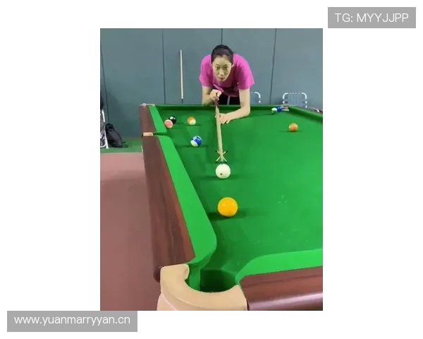 潘晓婷家的台球桌比我家客厅还大