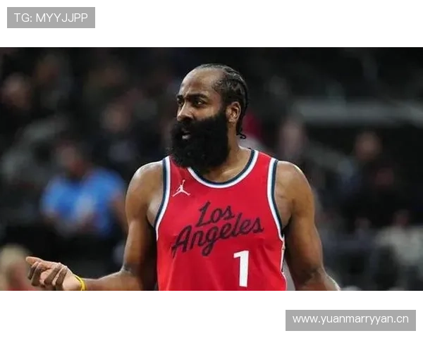 哈登这自律程度，凌晨四点健身房打卡比闹钟还准